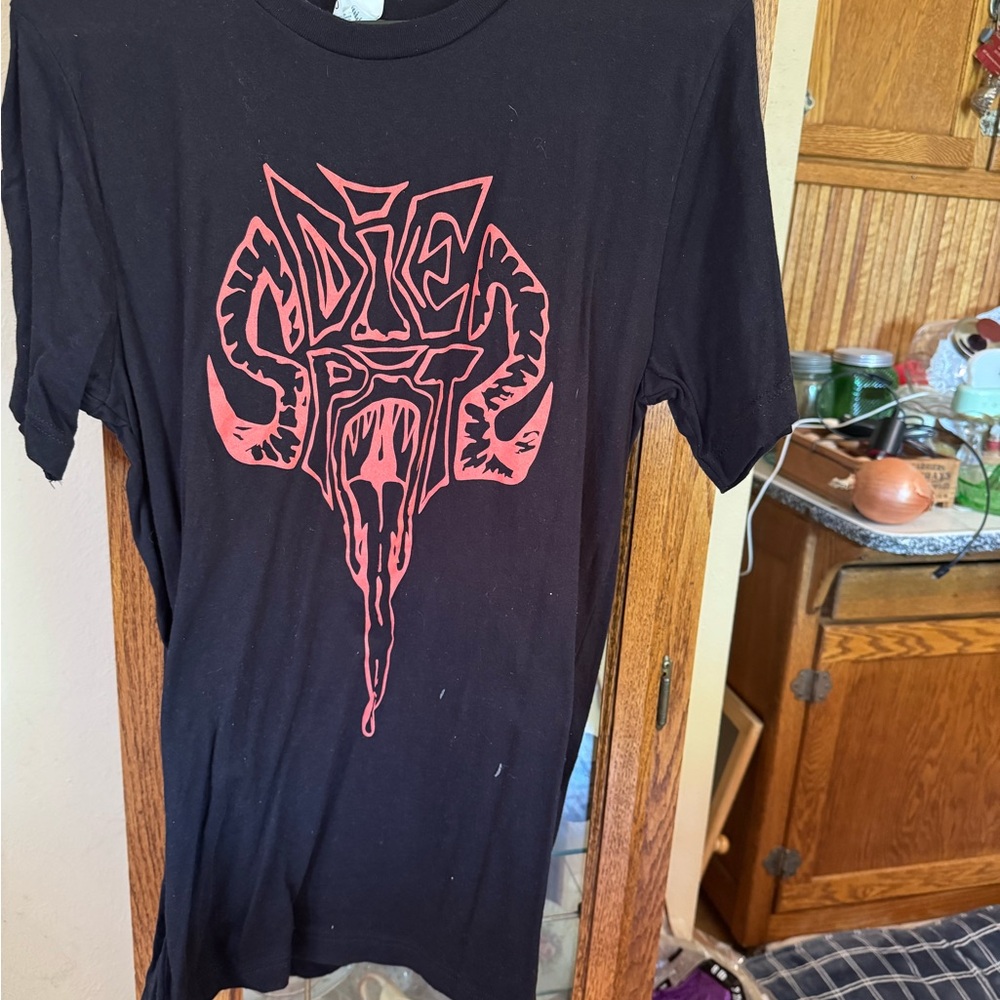 Gildan Black and Red Short Sleeve Tee